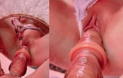 Gái Lồn Ngon Thủ Dâm Trước Gương Sextoy Dính Chặt Vào Gương Rồi Nhấp Say Sưa